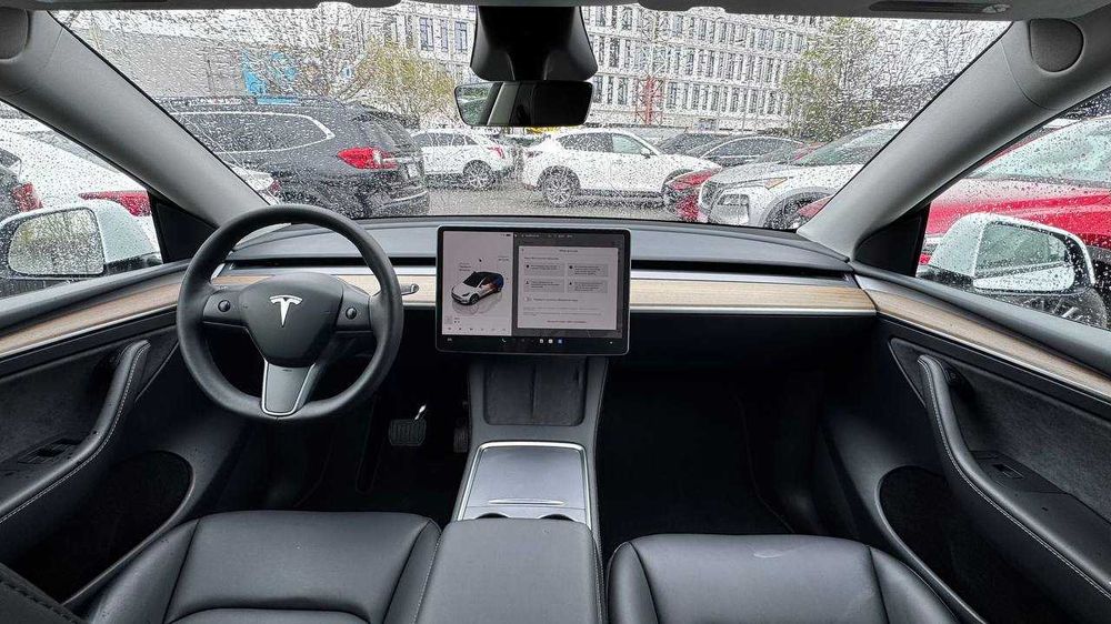 Tesla Model Y 2023 ціла автівка 82 кВт Dual Motors