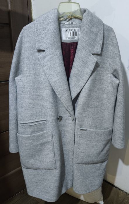 Жіноче пальто 50 р.