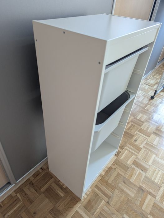 Biały regał trofast Ikea