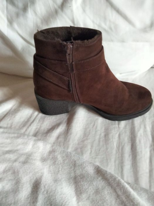 Botas como novas usadas duas vezes tamanhos 36/37/38