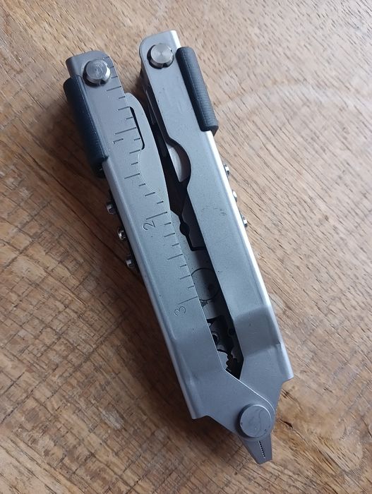 Gerber MP 600 multitool