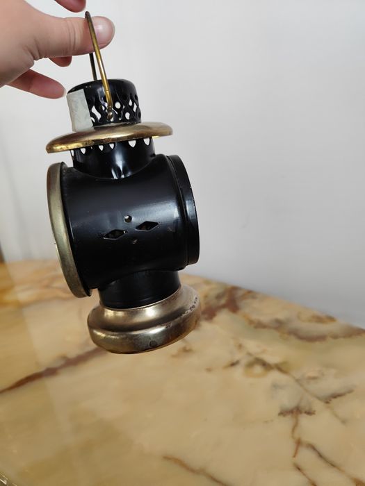 Wyjątkowa latarenką, lampa naftowa