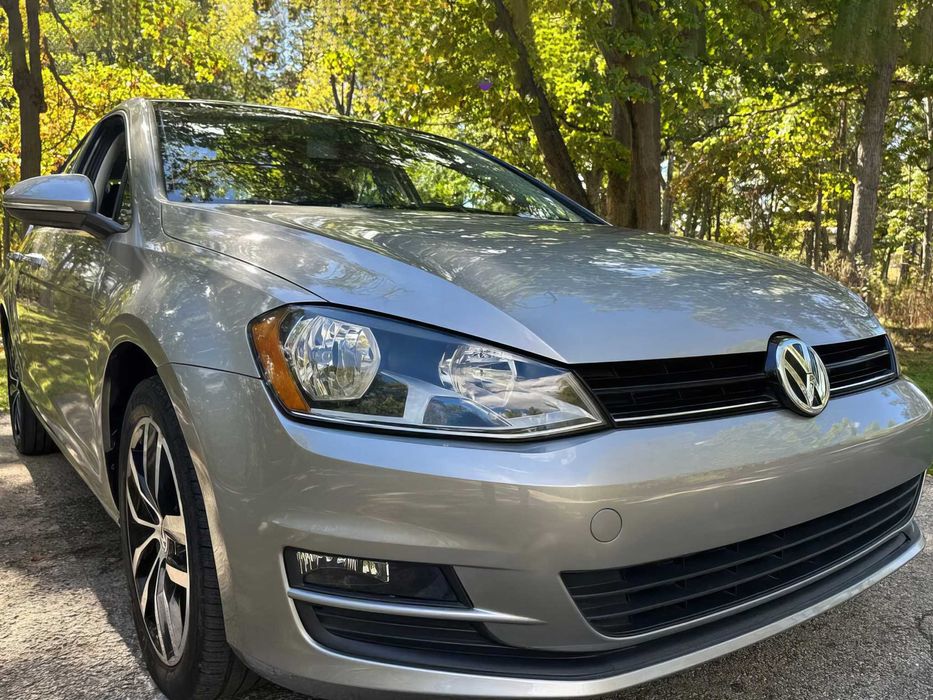 Volkswagen Golf      2017