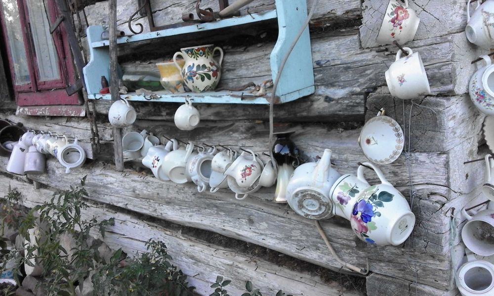 Porcelanowe kubki i dzbanki