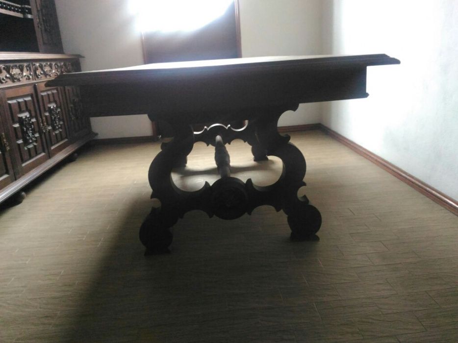 Armário, mesa - madeira