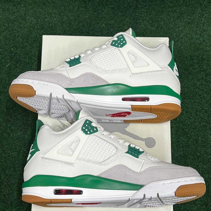Jordan 4 Retro SB Pine Green R.40