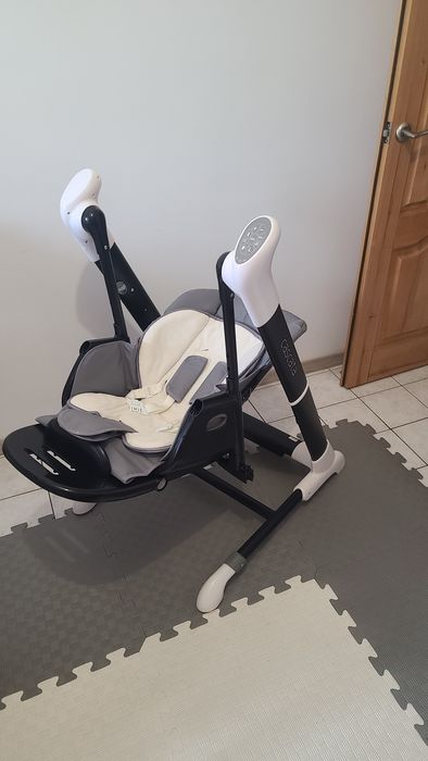 Стільчик для годування гойдалка