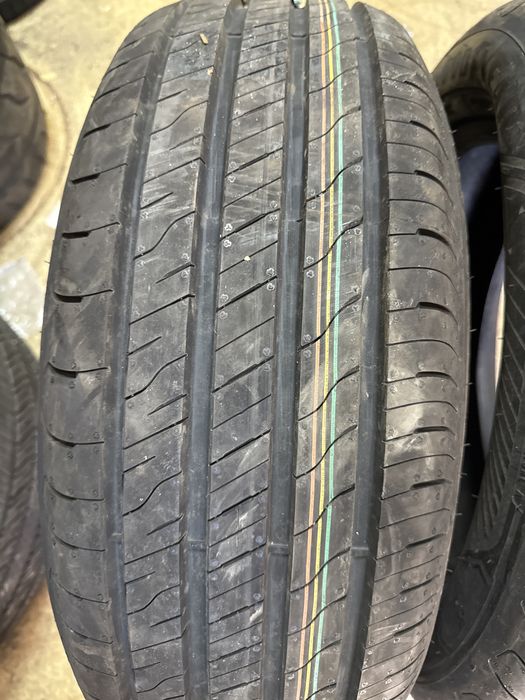 Шины новые 235 60 R18 Goodyear Efficient Grip 2 SUV 100V 2 шт