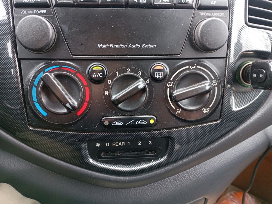 Продам Мазда MPV 2.0 дизель