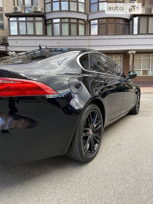 Jaguar XF 3.0 бензин