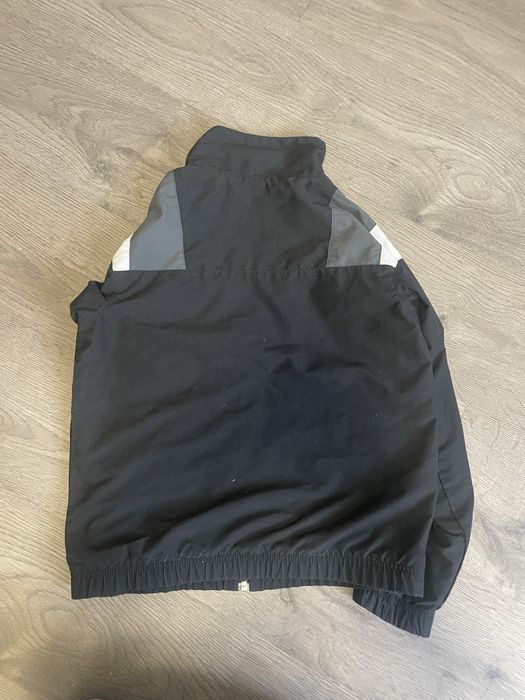 Вітровка Nike