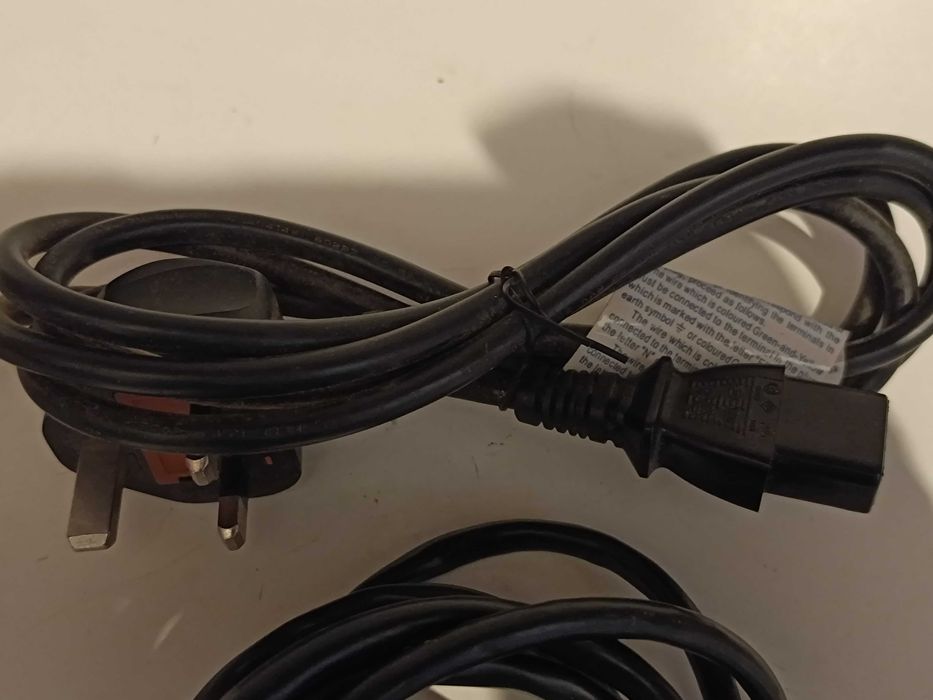 3 Cabos HDMI e outros