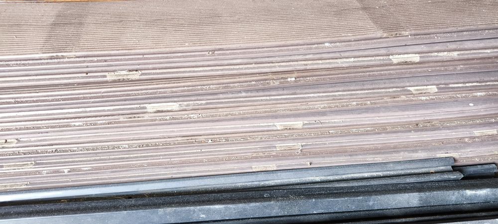 Deck composite régua alveolar chão  piso castanho