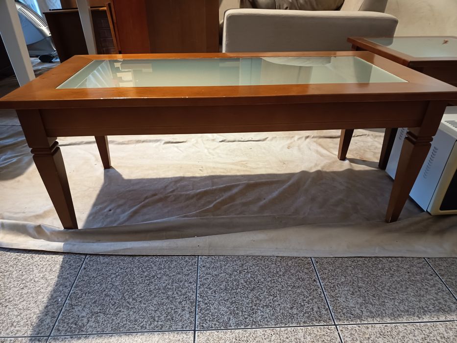 Mesa de madeira de sala de estar