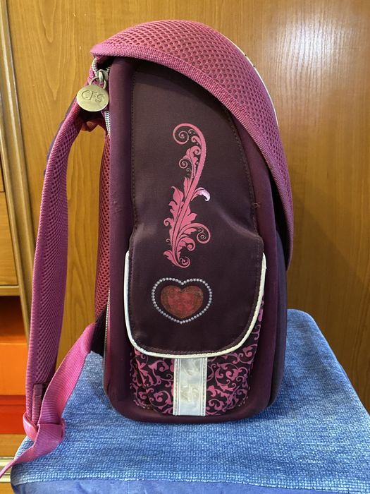 Продам портфель для дівчинки