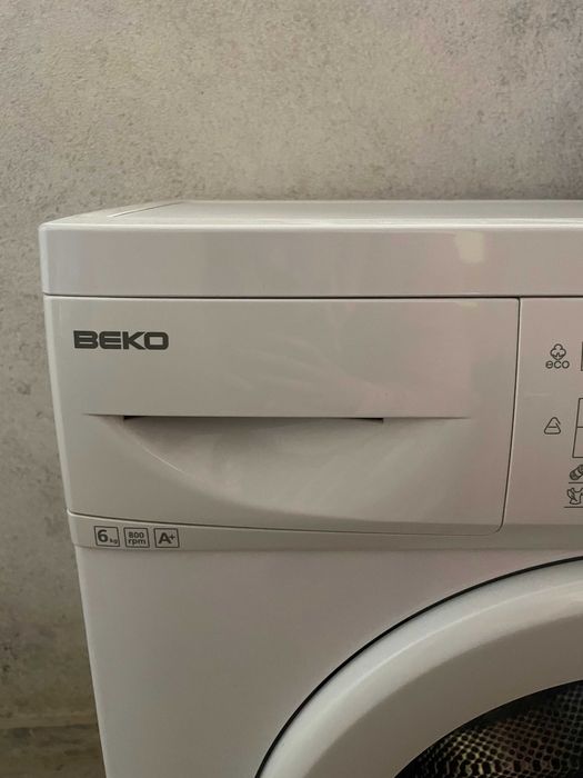 Máquina lavar roupa 6 kg Beko EV 6800