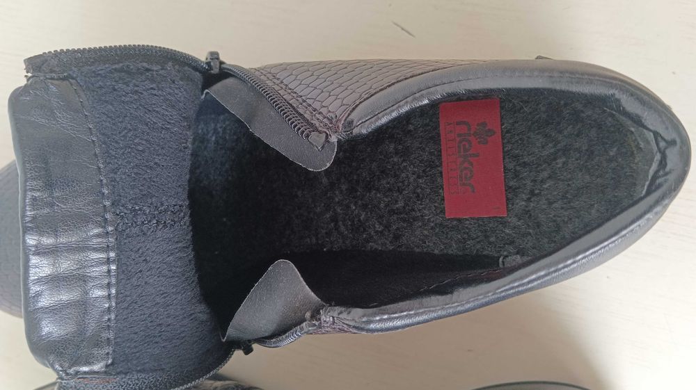 Botki damskie Rieker imitacja wężowej skórki r.41