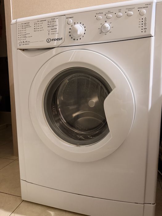 Продам стиральную машинку indesit