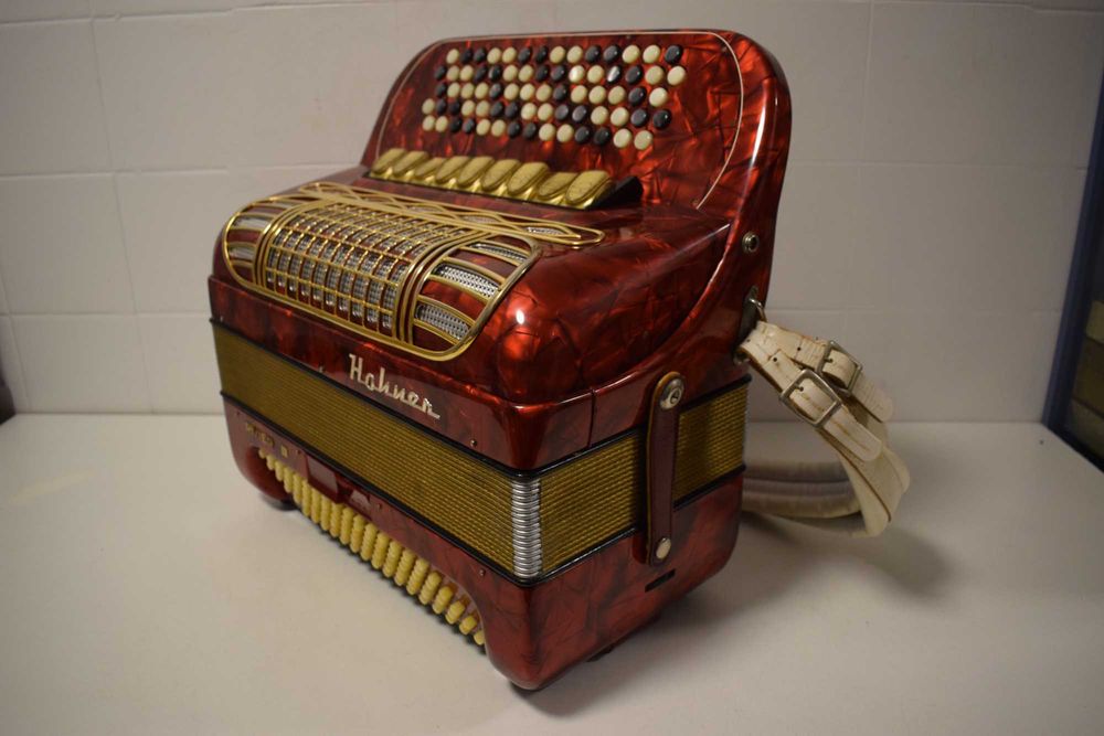 Acordeao hohner Riveira III 3 Voz 96 Baixos, N .288