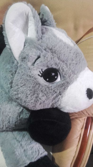 Boneco em peluche muito grande