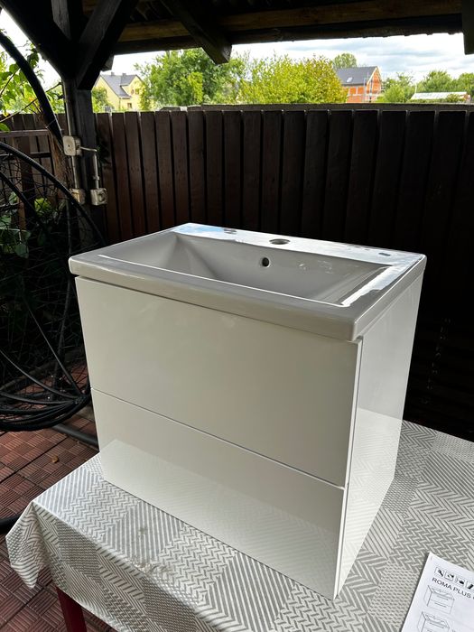 Szafka łazienkowa z umywalką Roca Roma slim 60x39