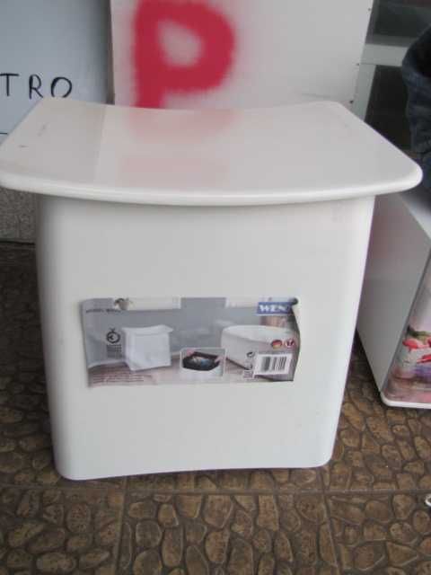 Kosz na pranie z siedziskiem do łazienki WENKO