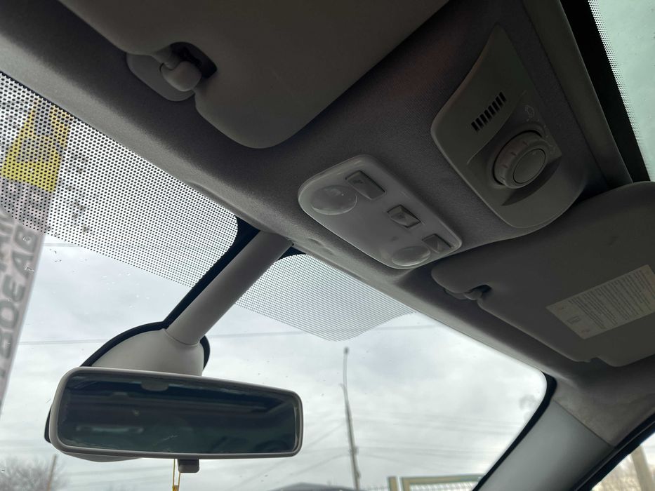 Renault Megane Scenic 2012