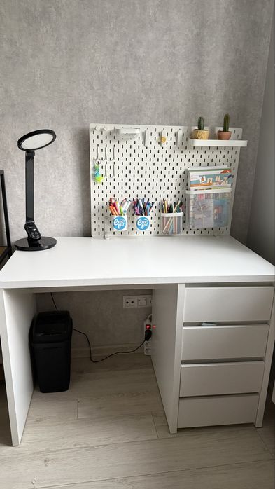 Biurko białe szuflady zestaw organizer ikea