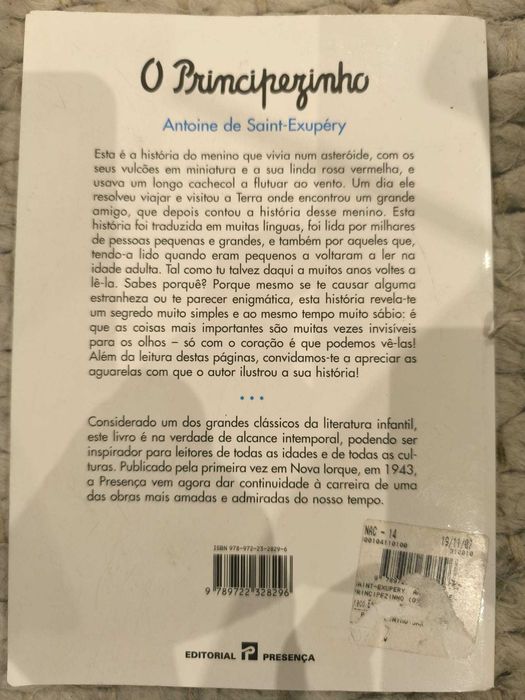 Livro "O Principezinho" de Antoine de Saint-Exupéry