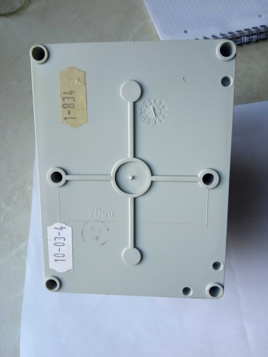 Двохкулачковый однофазный выключатель хорошего качества,новый