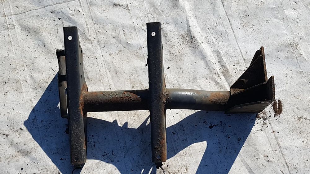 wspornik mocowanie błotnika chlapacza prawe daf 55 lf koła 19,5