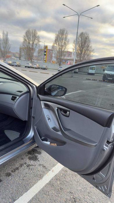 В продажі Хюндай Елантра