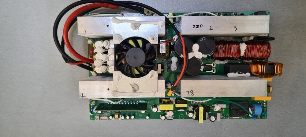 Нові плати Інвертора та BMS для станцій 2400вт Aferiy Oukitel Fossibot