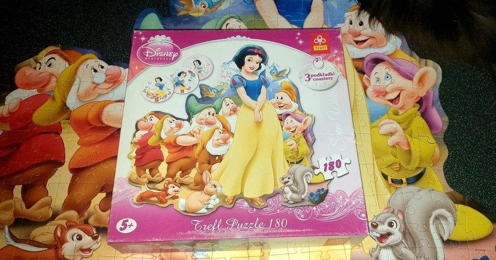 Duże puzzle Trefl, Śnieżką i 7 krasnoludków
