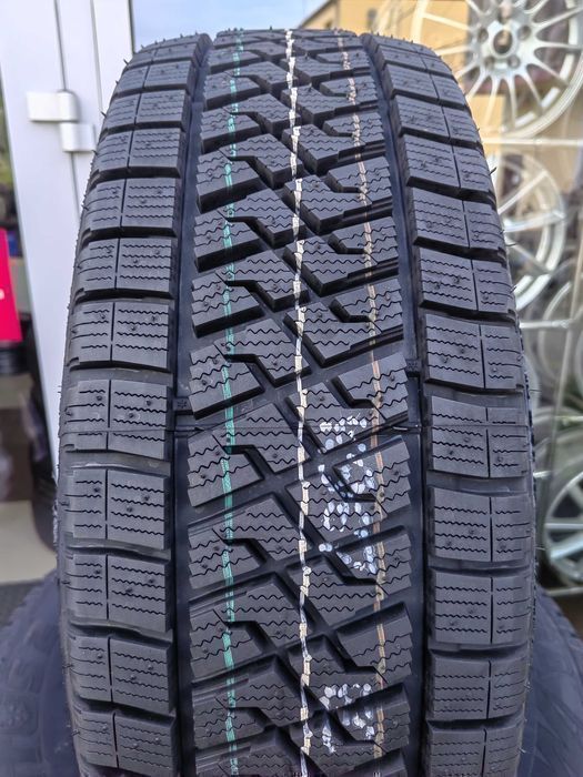 235/65r16C 115/113R Lassa gr BRIDGESTON ZIMA BUS Sprinter Crafter