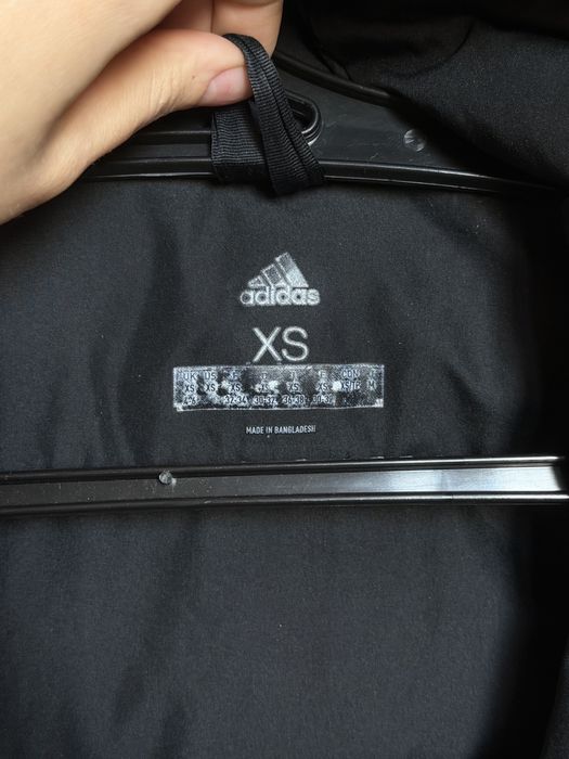 Куртка adidas зимова