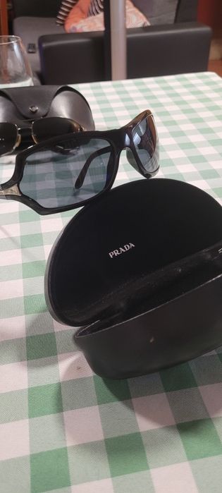 Óculos de sol  Prada