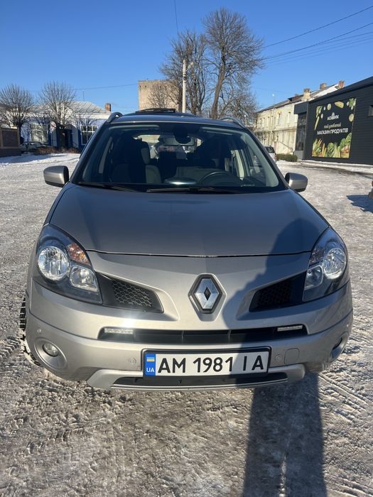 Машина Рено колеус