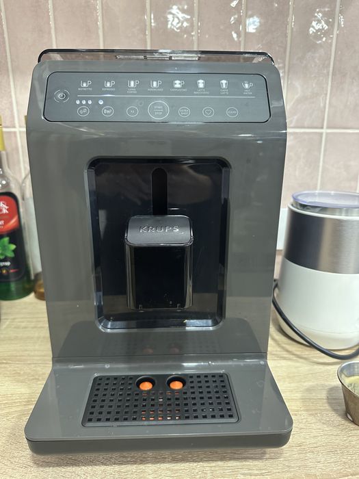 Кавовий апарат з гарантією 1 рік