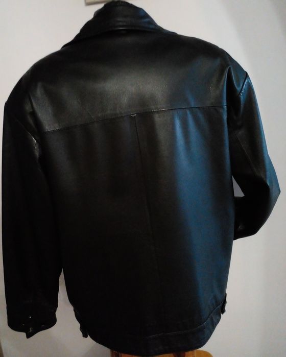 Чоловіча шкіряна куртка