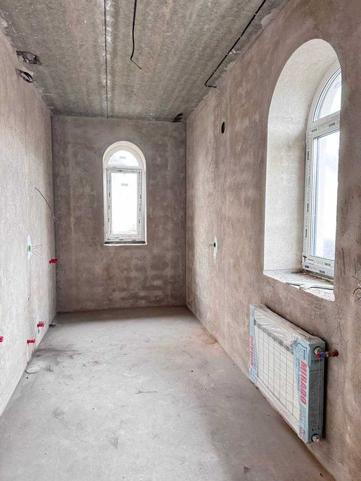 Продаж сучасного одноповерхового будинку з частковим ремонтом.