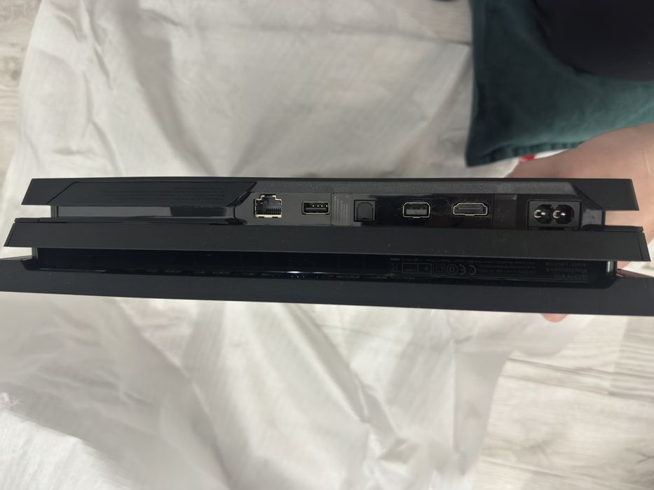 Konsola Sony PlayStation 4 Pro (PS4 Pro) + 2 Pady + Stacja Dokująca | Super Zestaw!