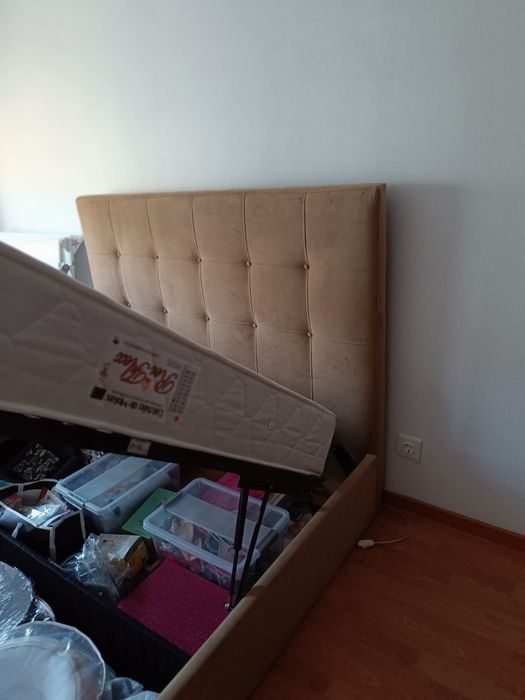 Vendo cama+colchão com estrado elevatório