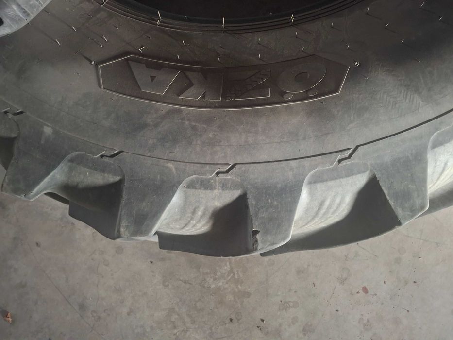 Opona 650/85 R38