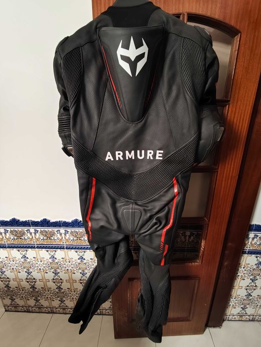 Fato ARMURE Black/Red