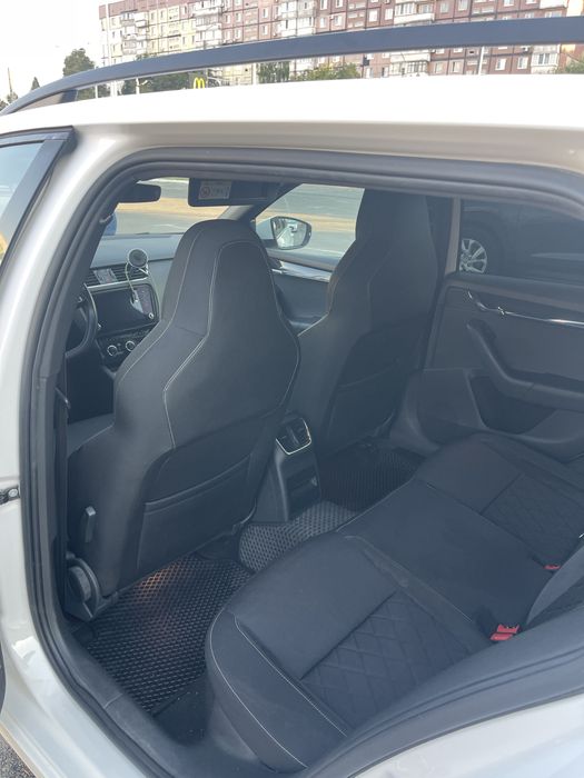 Skoda Octavia 2018 VIN TMBJK7NE2J0372839 фото оголошення 7 з 14
