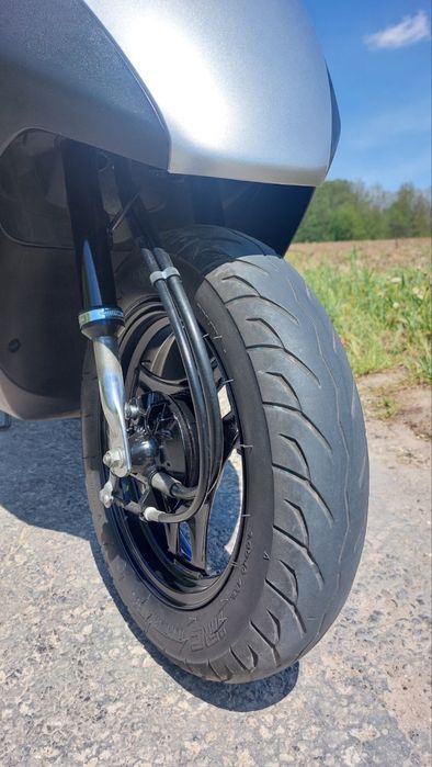 Suzuki lets 2 з Японії