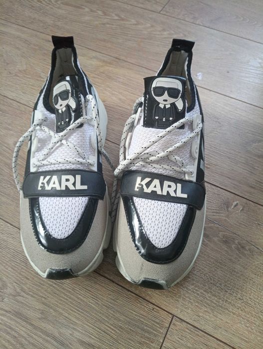 Buty sportowe damskie