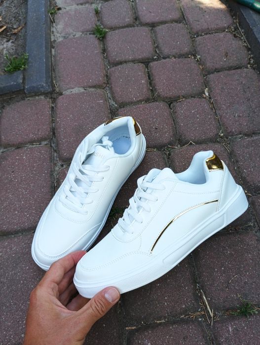 Buty nr 42.. Czytaj opis poniżej ogłoszenia. Nowe