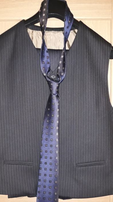 Elegancki męski garnitur y rozmiar 182/112